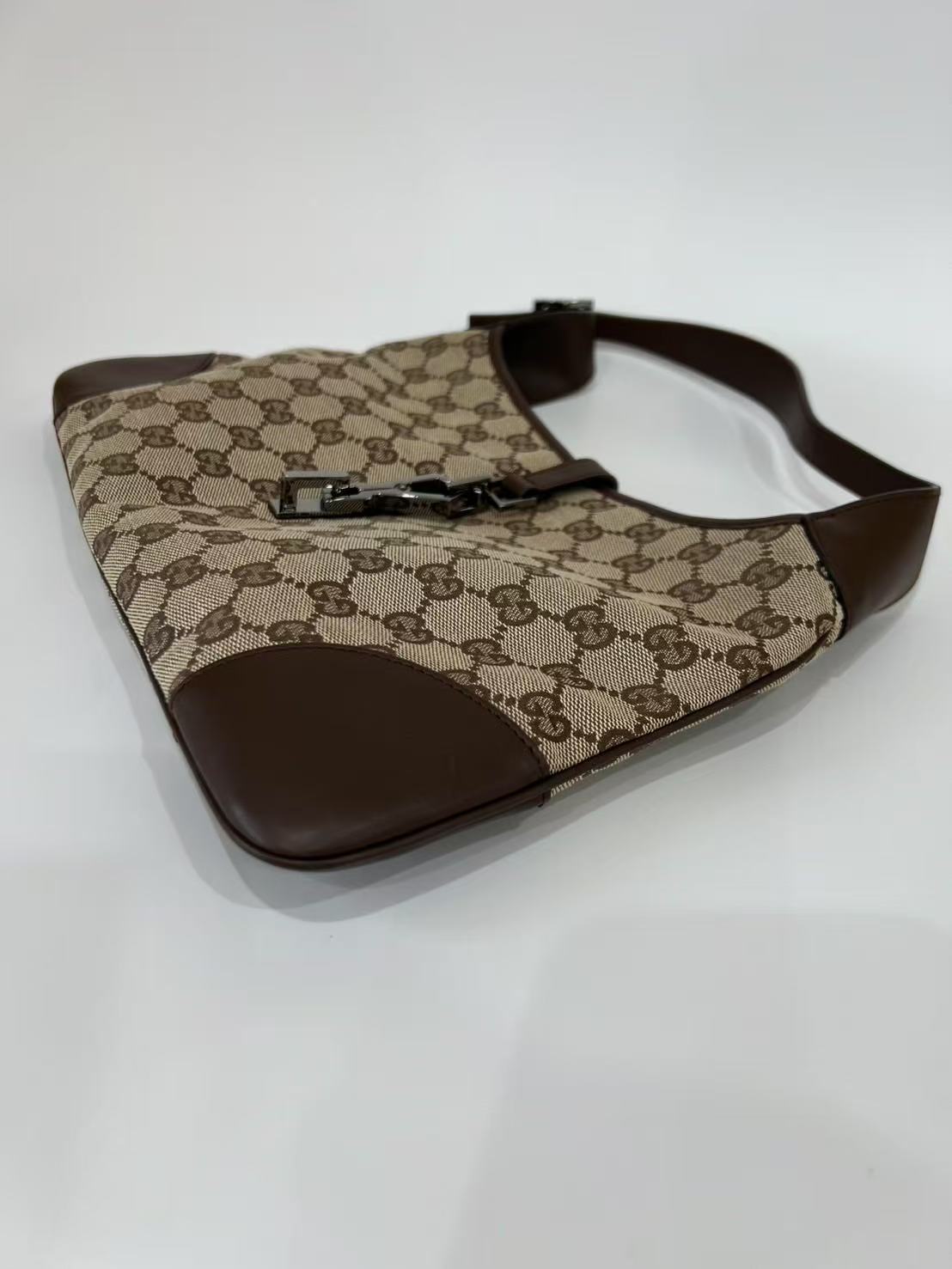 Gucci Jackie cloth handbag Gucci Brown in Cloth Shoulder Bag