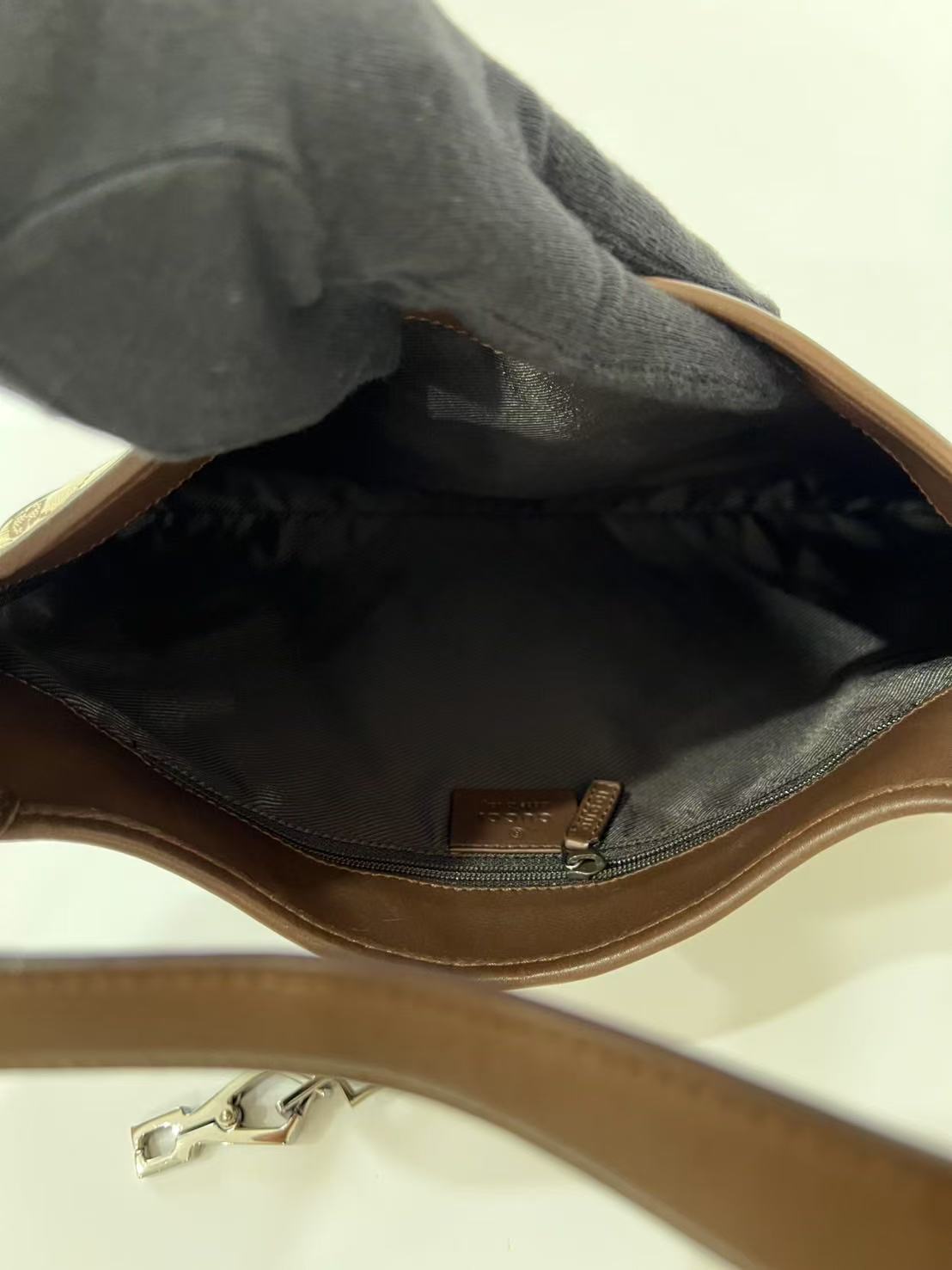 Gucci Jackie cloth handbag Gucci Brown in Cloth Shoulder Bag