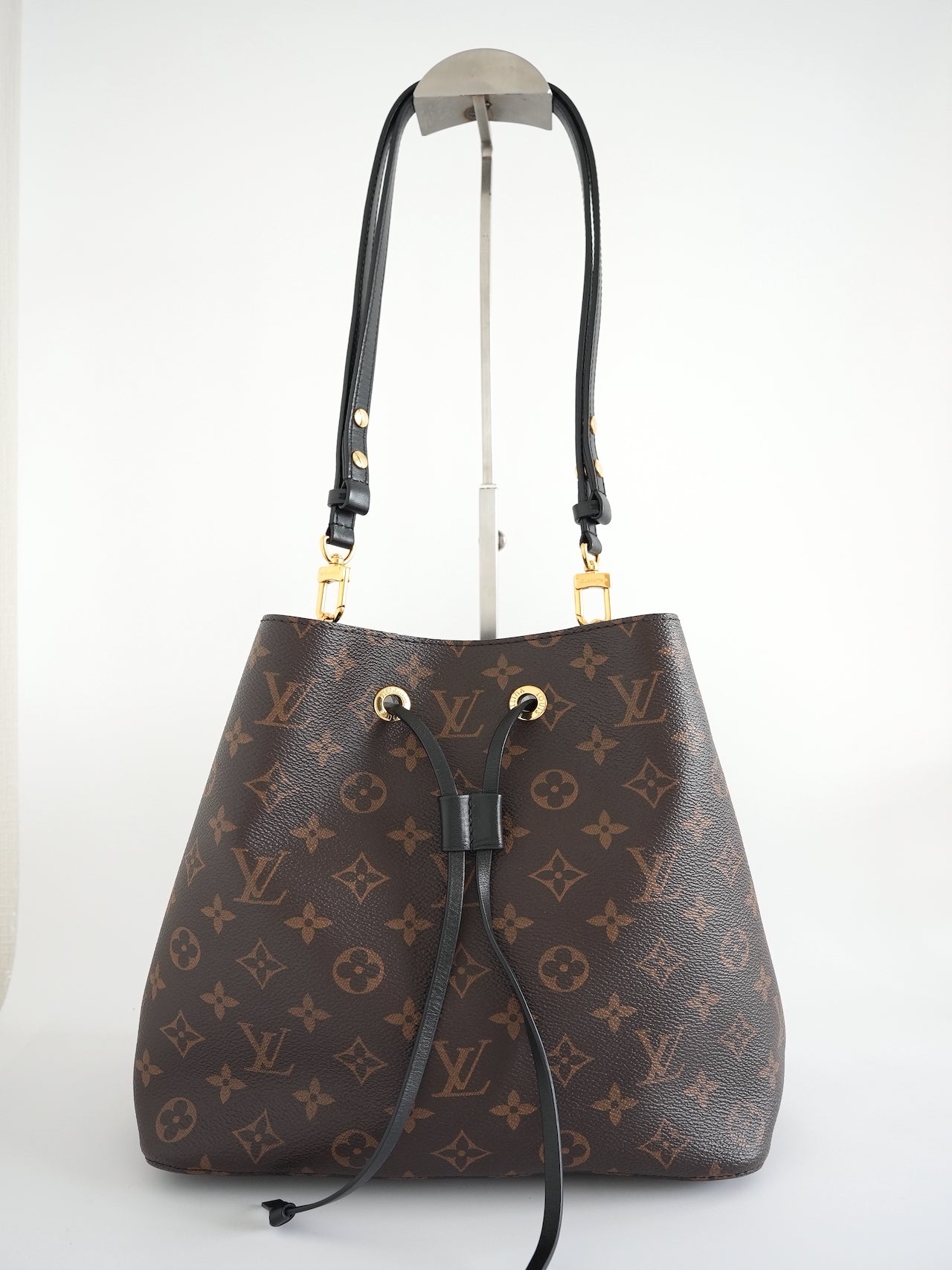 Louis Vuitton NéoNoé MM Monogram Canvas shoulder bag M44020