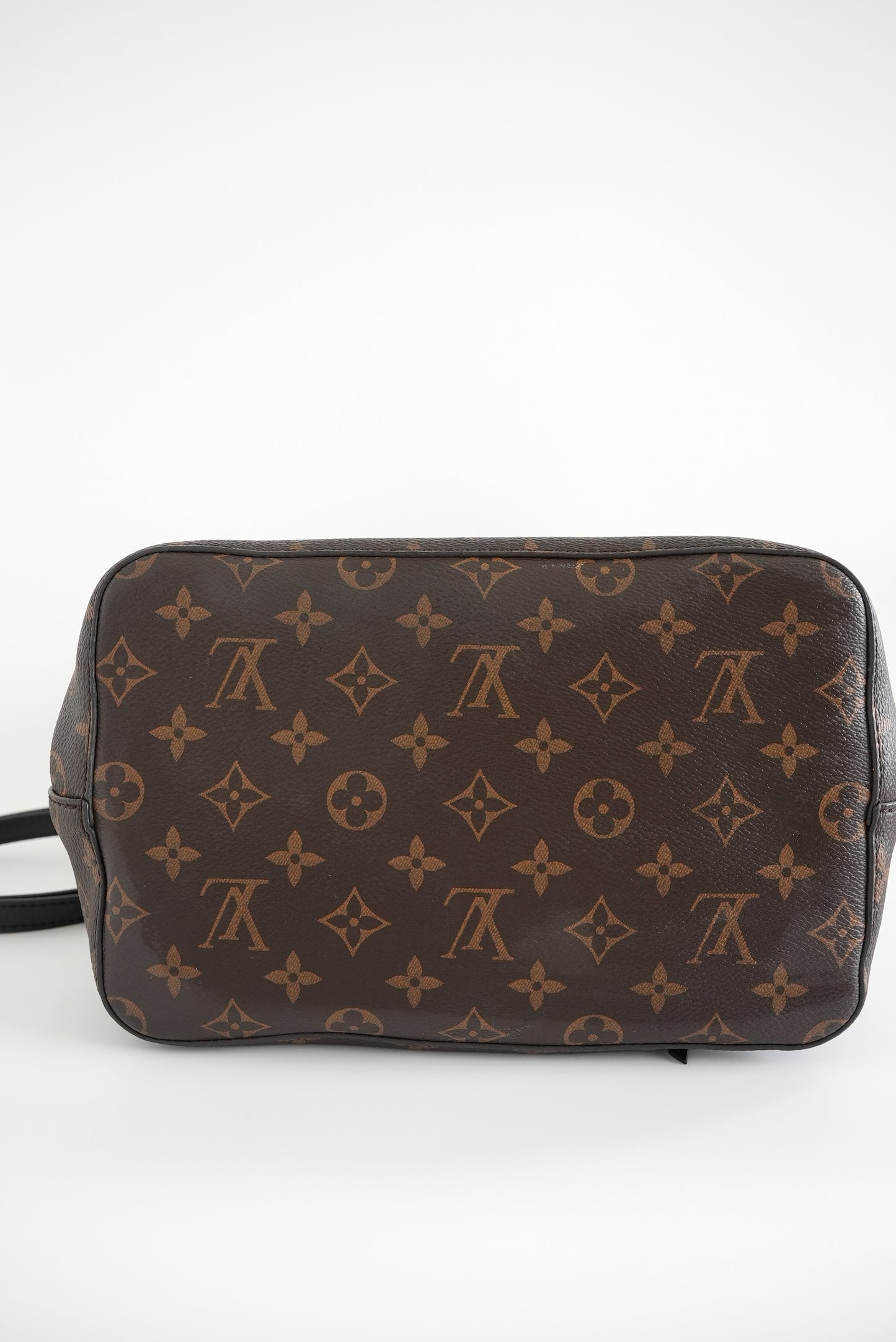 Louis Vuitton NéoNoé MM Monogram Canvas shoulder bag M44020
