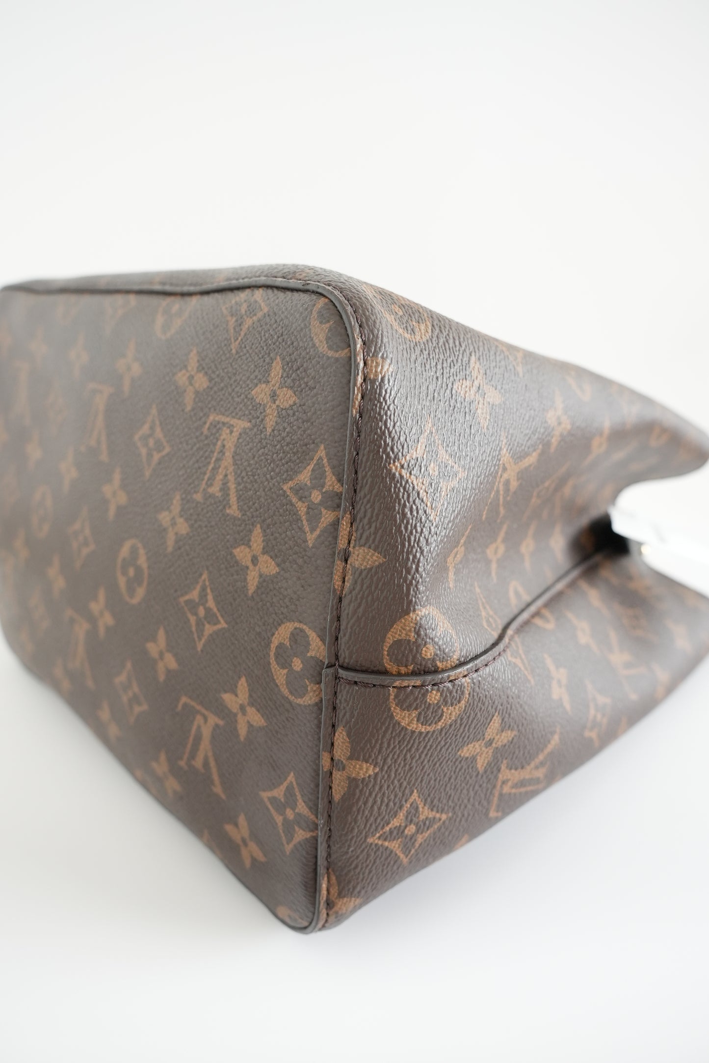 Louis Vuitton NéoNoé MM Monogram Canvas shoulder bag M44020