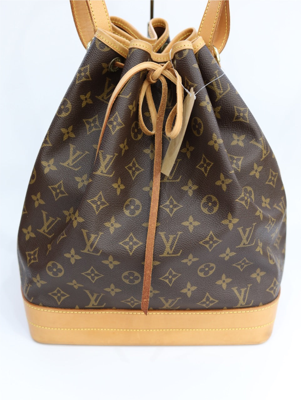 Louis Vuitton Noe Monogram Canvas shoulder bag M42224