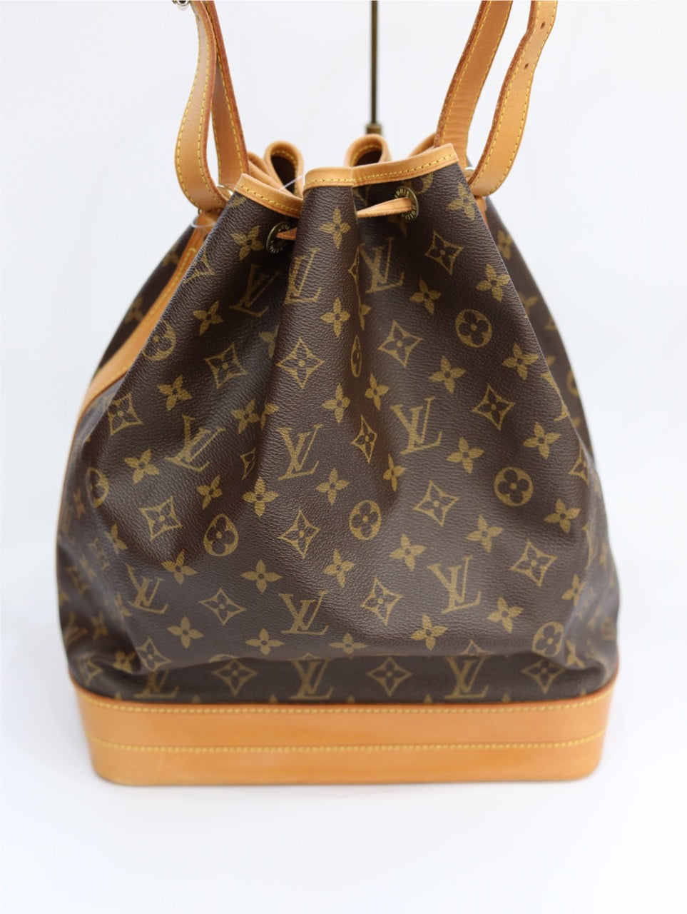 Louis Vuitton Noe Monogram Canvas shoulder bag M42224