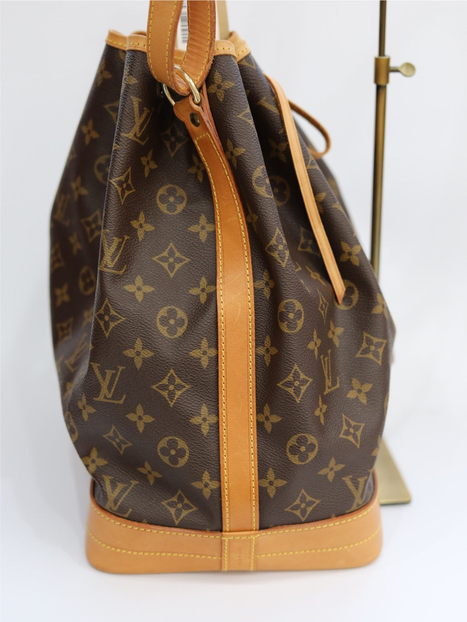 Louis Vuitton Noe Monogram Canvas shoulder bag M42224